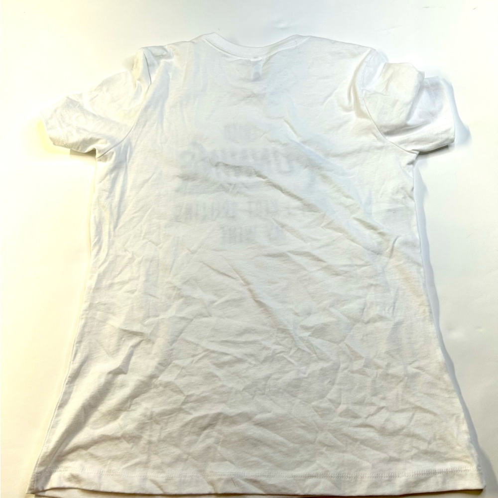 Boutique White Cotton Graphic Tee - Picture 9 of 10
